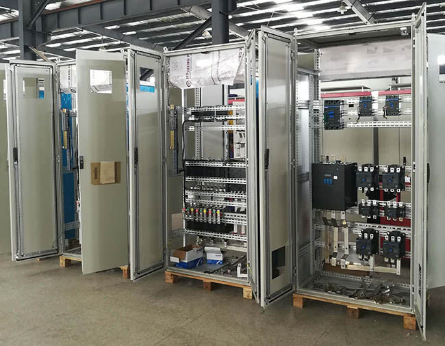 圖為高壓電機(jī)勵磁柜照片 圖為高壓電機(jī)勵磁柜照片